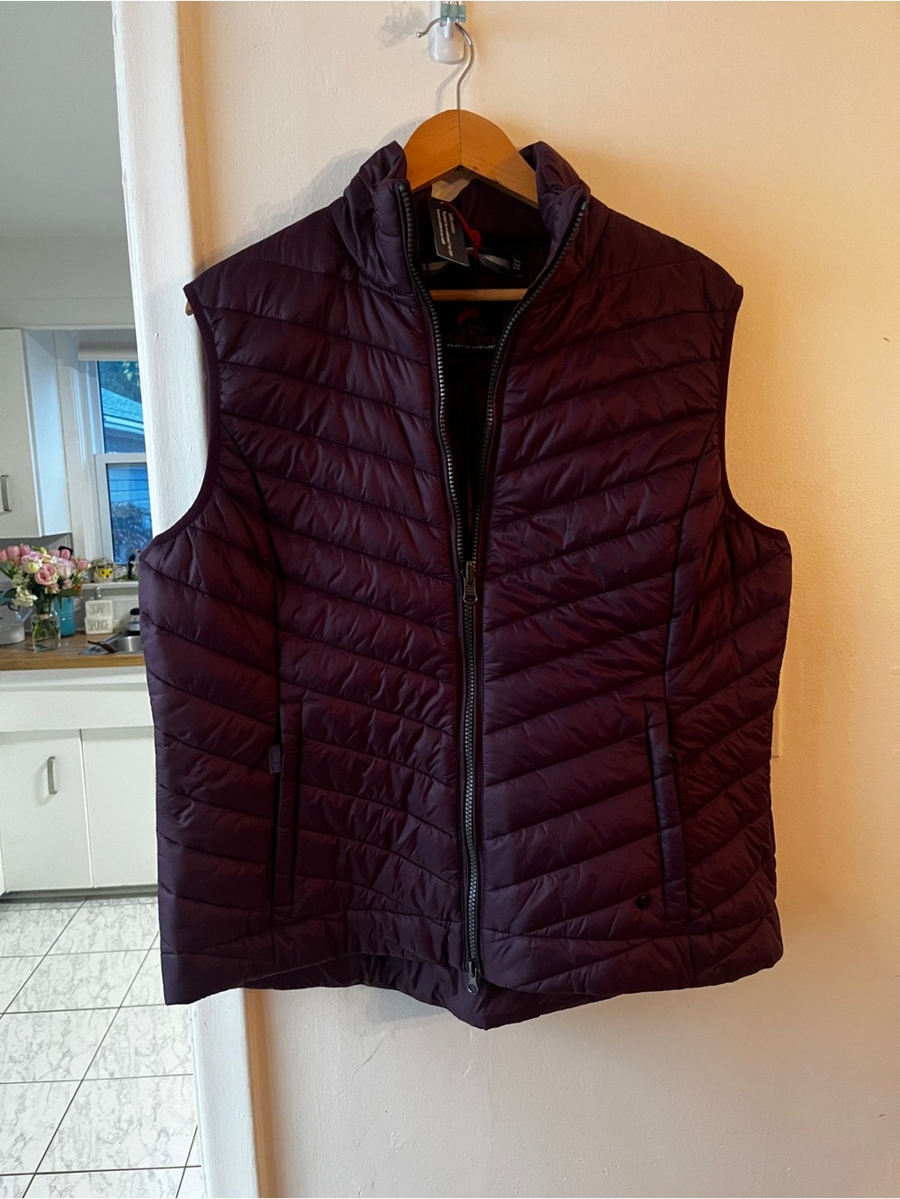 Women's Quilted Puffer Vest - Plum